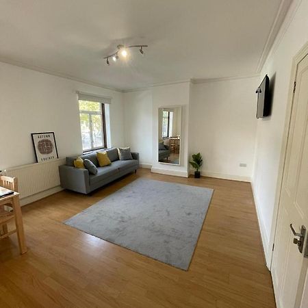 Amazing 3 Bedroom Flat Minutes From Tower Bridge London Exterior photo