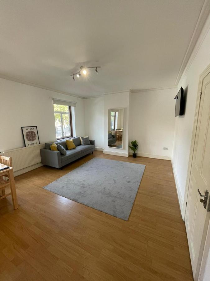 Amazing 3 Bedroom Flat Minutes From Tower Bridge London Exterior photo