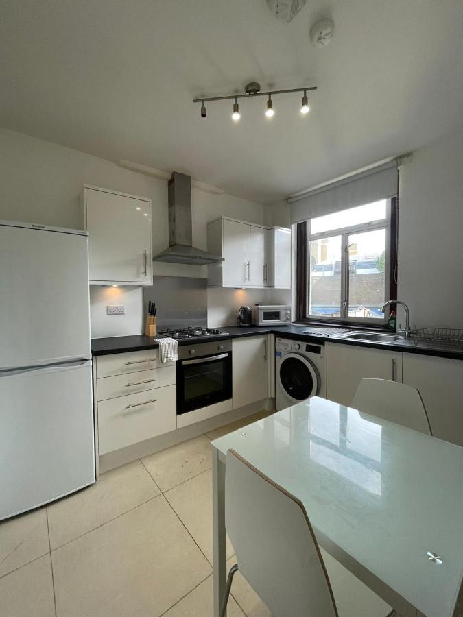 Amazing 3 Bedroom Flat Minutes From Tower Bridge London Exterior photo