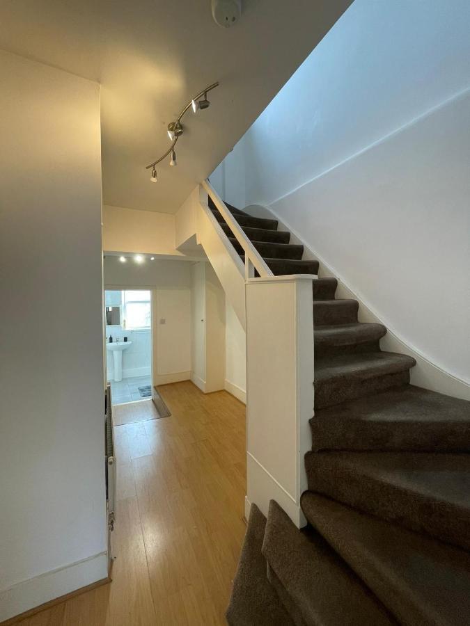 Amazing 3 Bedroom Flat Minutes From Tower Bridge London Exterior photo